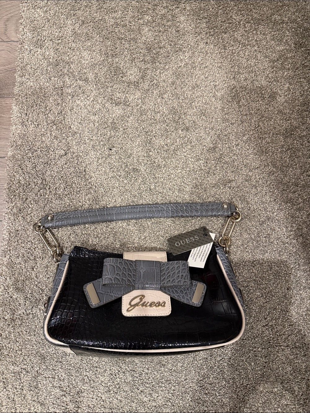 Y2K new guess purse - bow detail